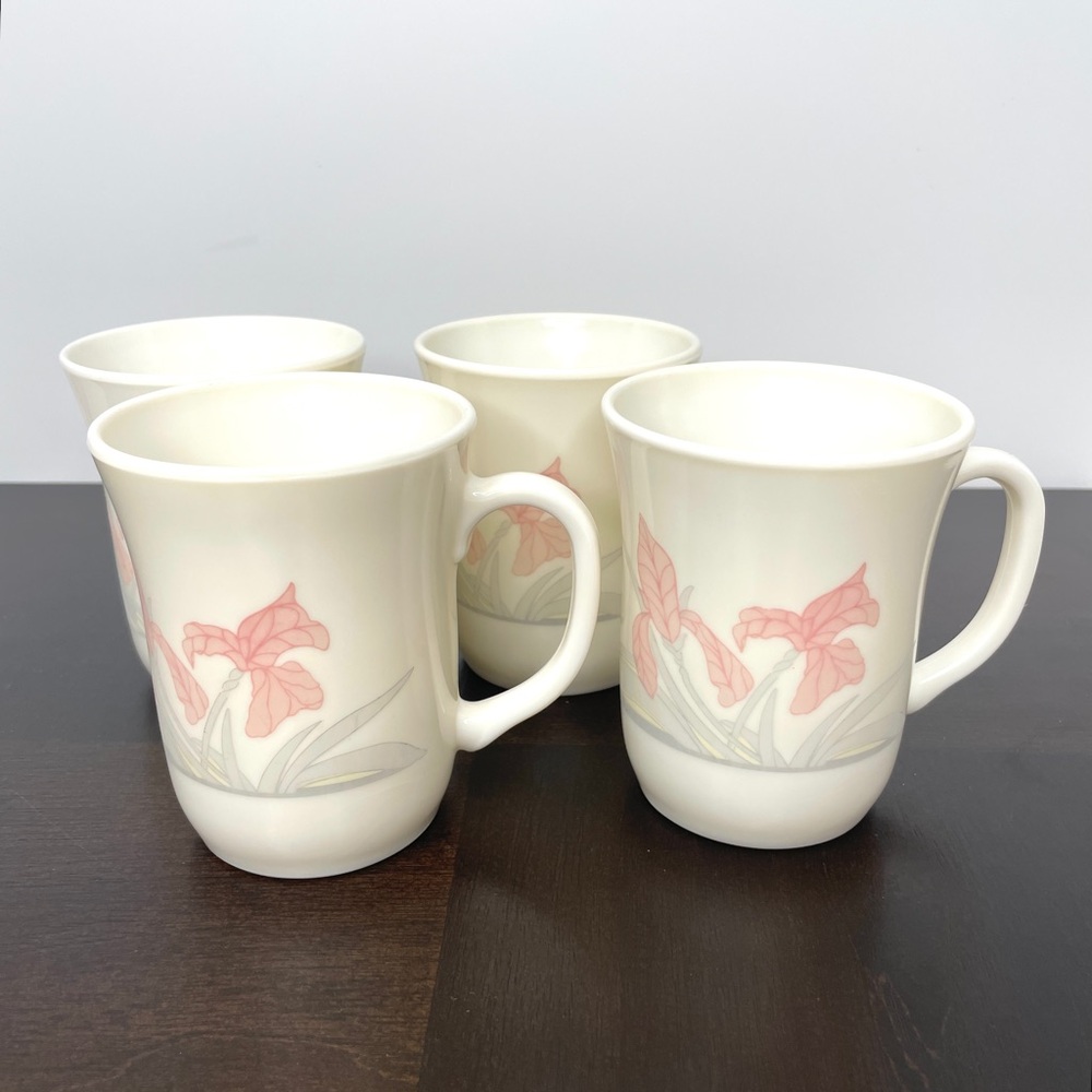 Vintage Arcopal France Milk Glass Coffee Cups